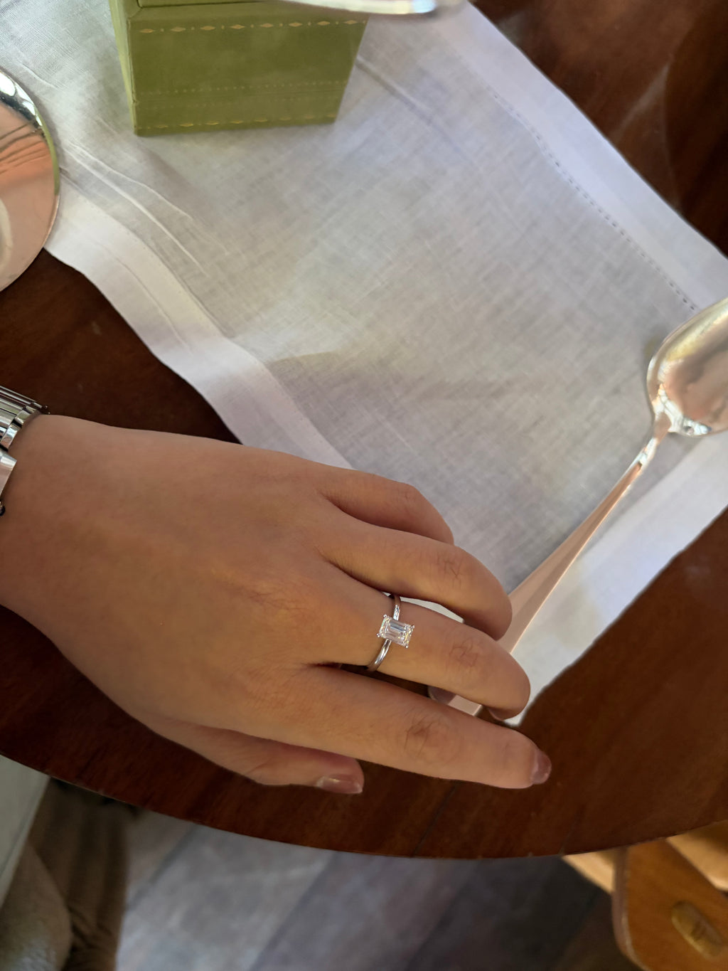 Anel de Noivado Diamante Esmeralda 1CT · Solitário
