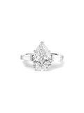 Anel de noivado de diamante cultivado lapidação pera 4ct com trilogia de baguetes em ouro branco 14k — 1999
