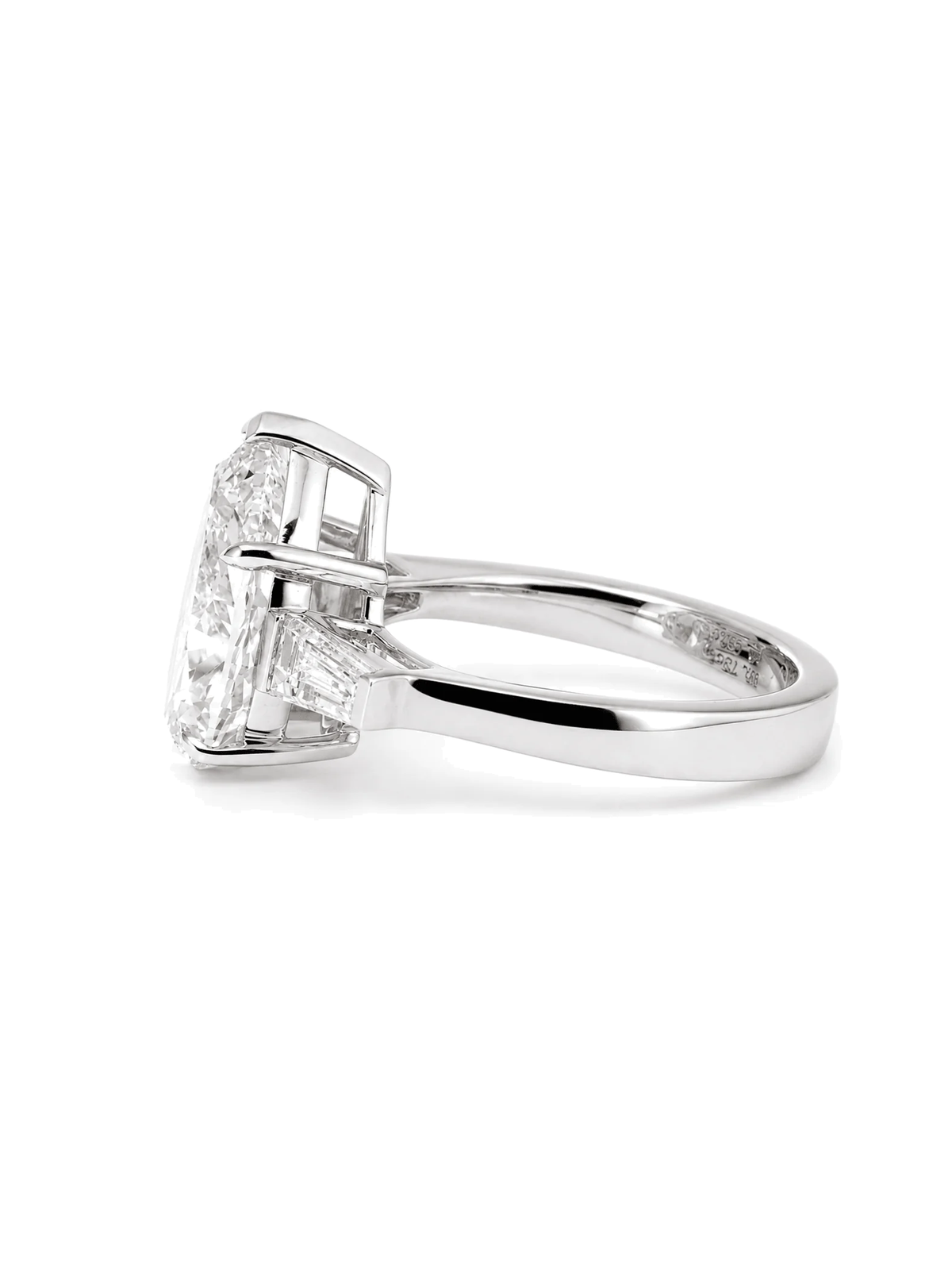 Perfil do anel de noivado diamante pera 4ct trilogia baguete — 1999
