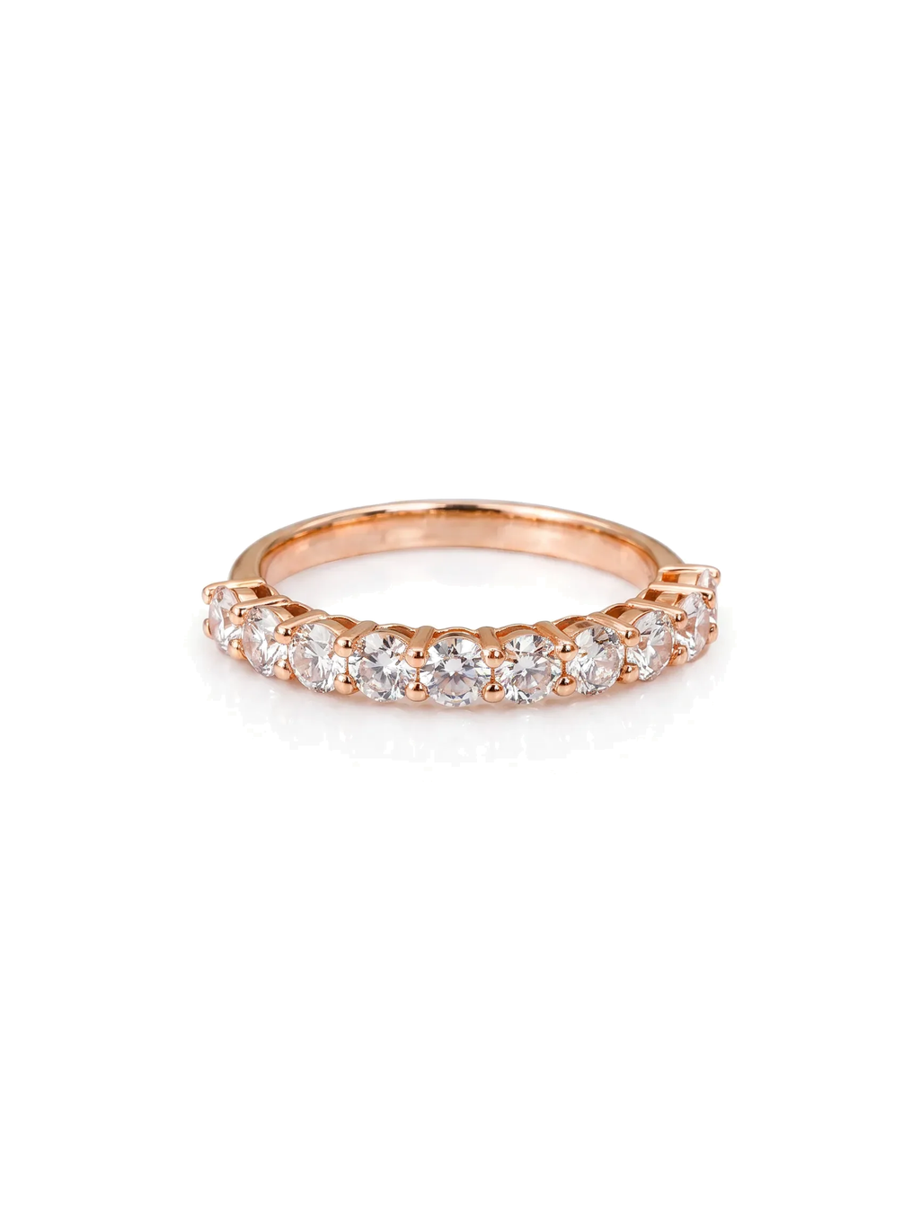 Meia aliança cravejada ouro 18K rosé diamante cultivado — fundo branco