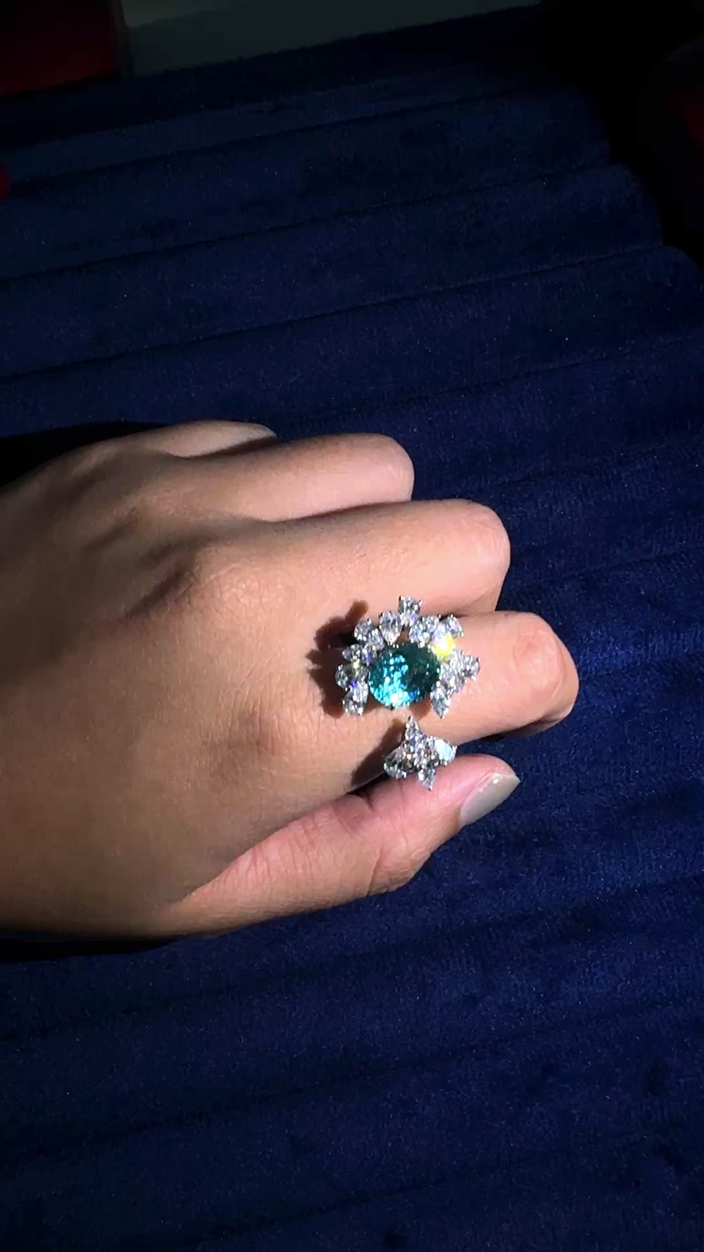 Anel Sarah - Turmalina paraíba 5ct com Diamantes